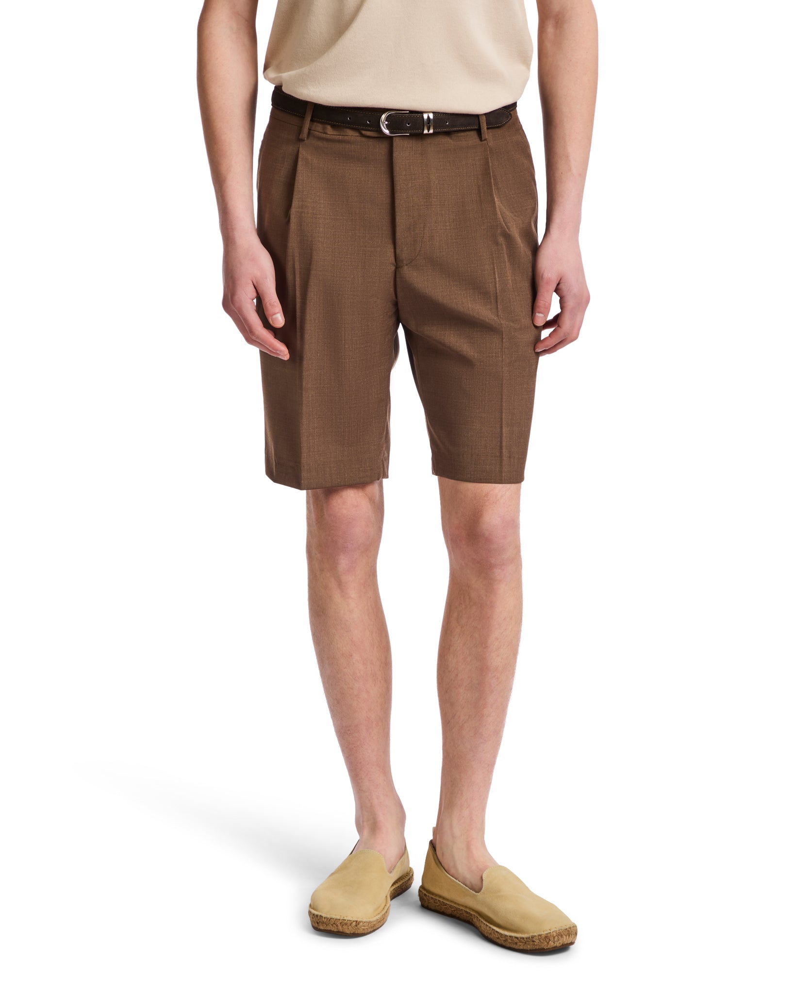 Colton - High-waisted Bermuda shorts with darts in dark brown