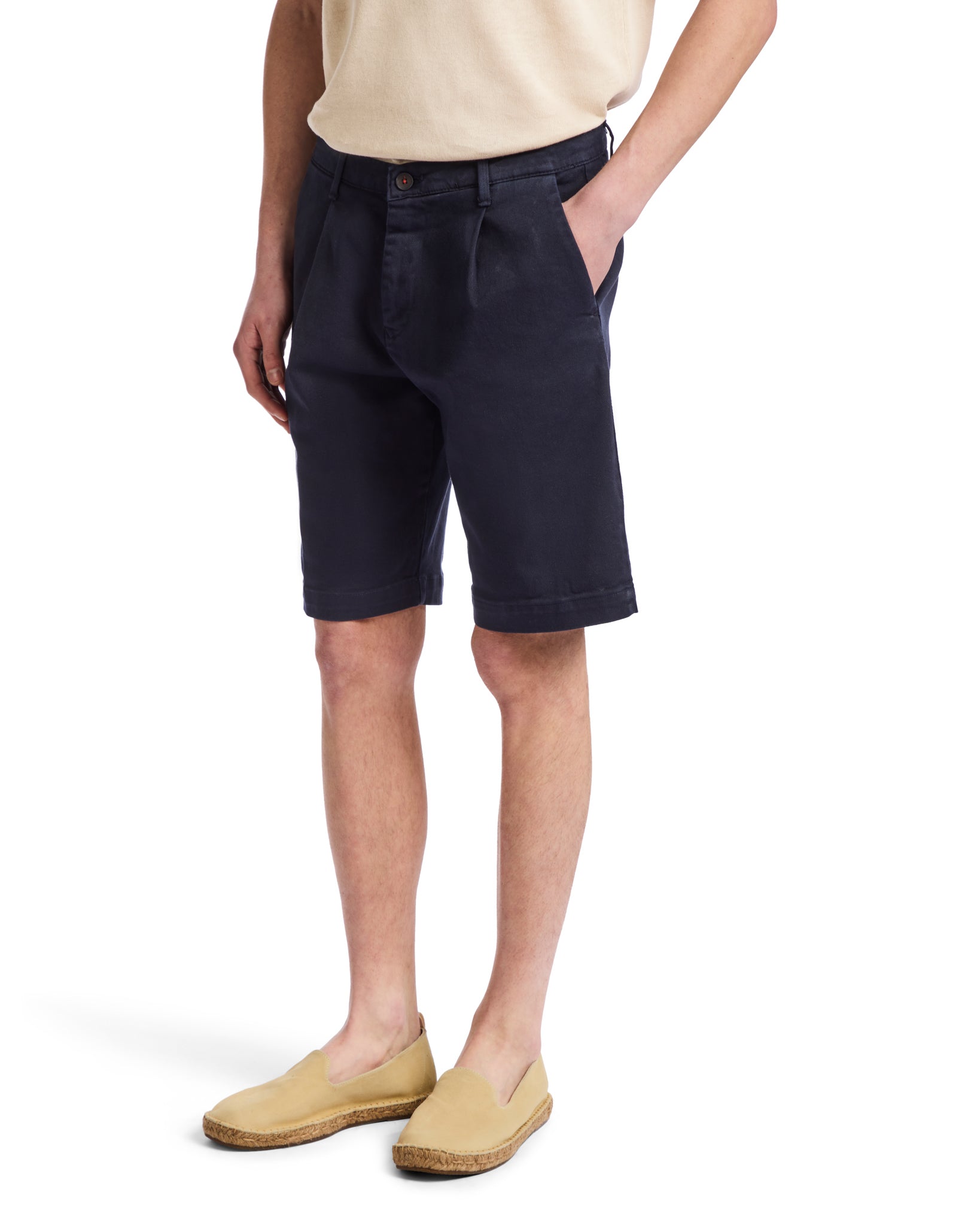 Easton - High-waisted blue bermuda shorts with pleats
