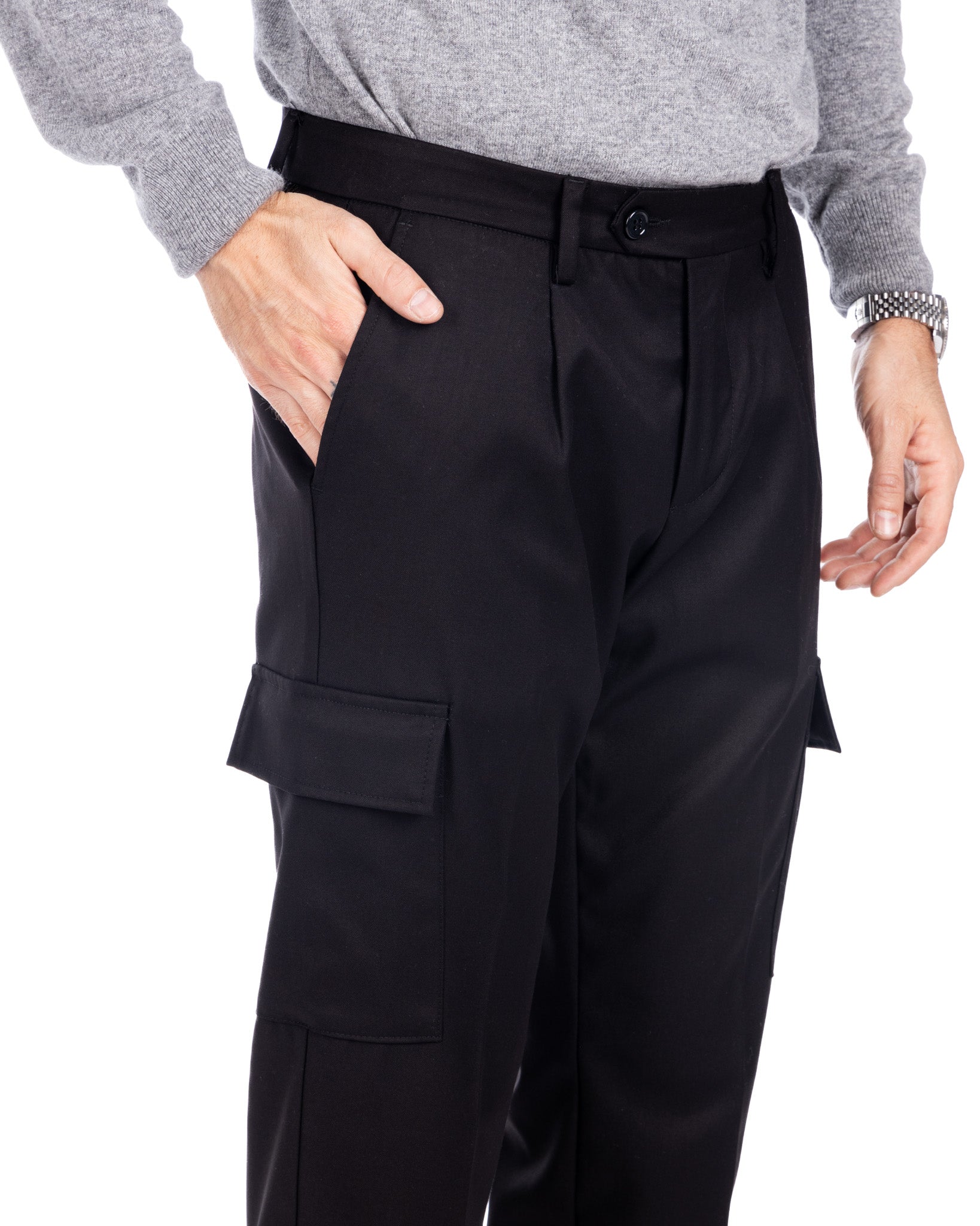 Hamburg - black cargo trousers