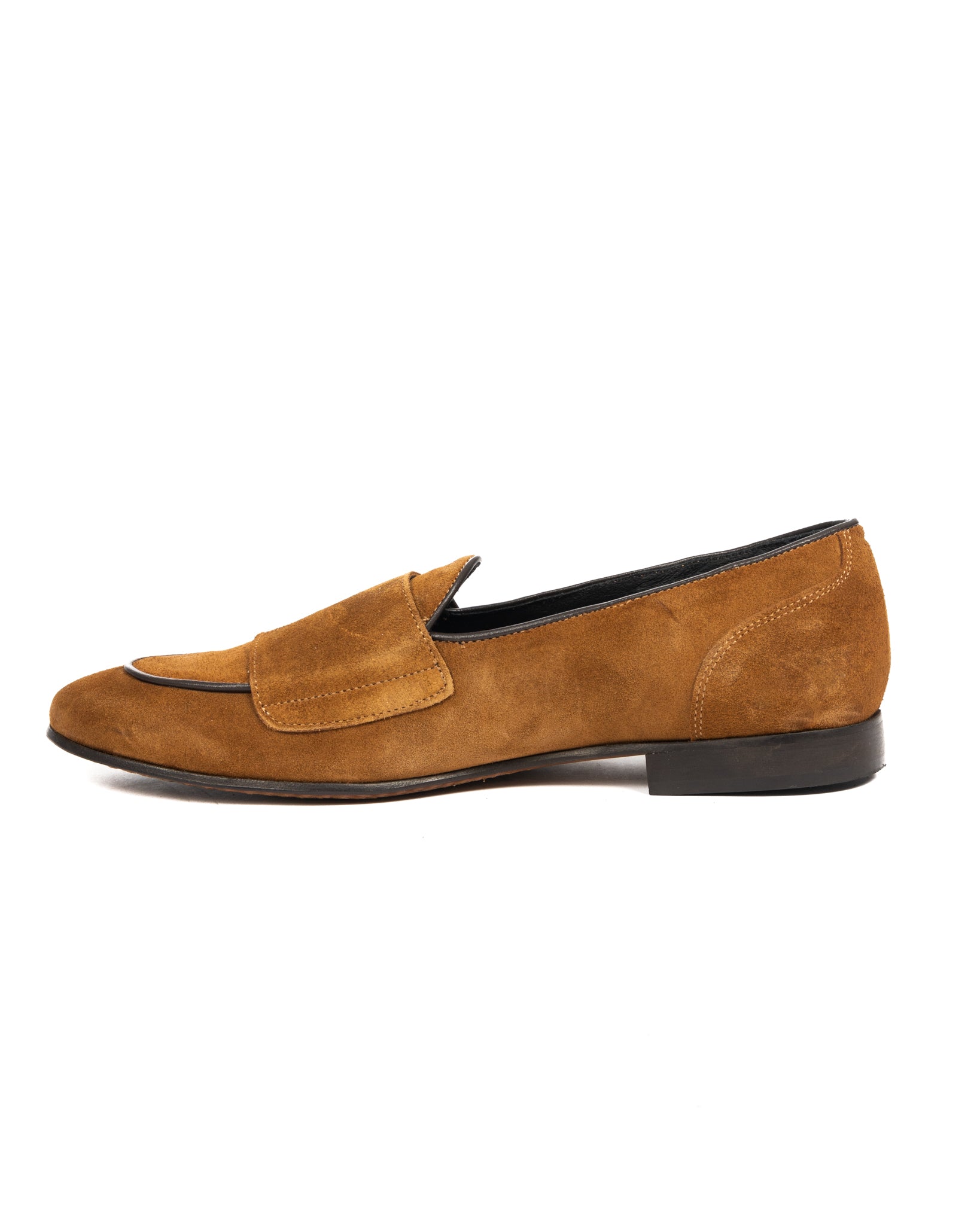 Gianni - camel suede moccasin with double buckle