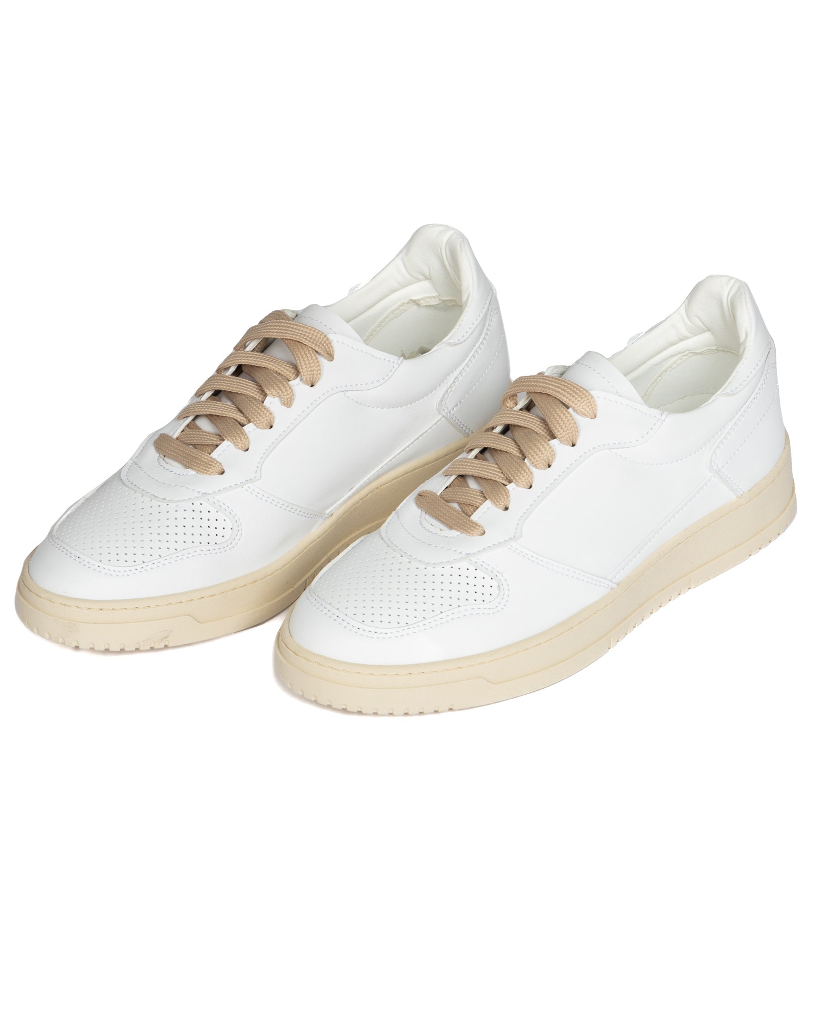 S07 - baskets en cuir blanc
