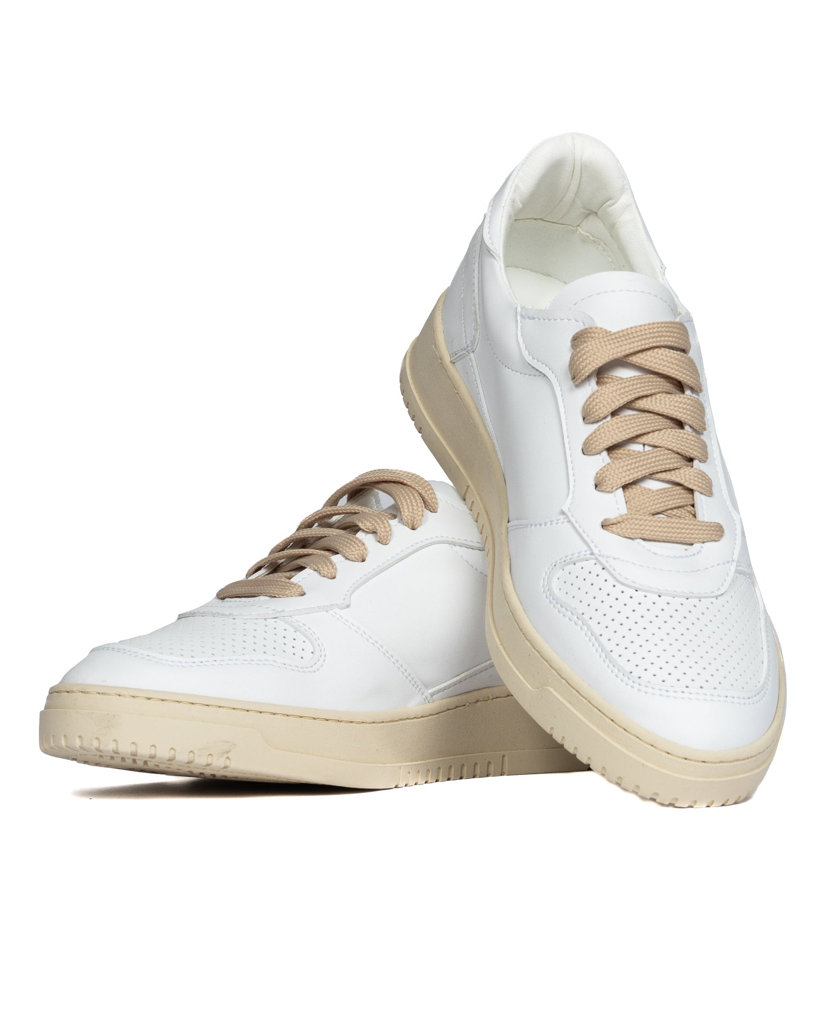 S07 - baskets en cuir blanc