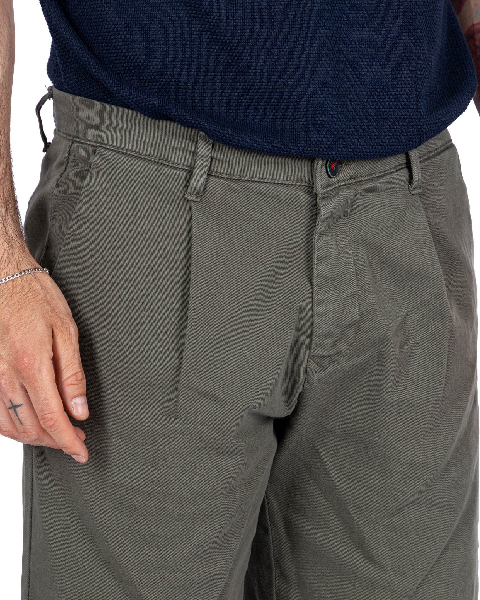 Easton - High Waist Military Bermuda Shorts with Darts