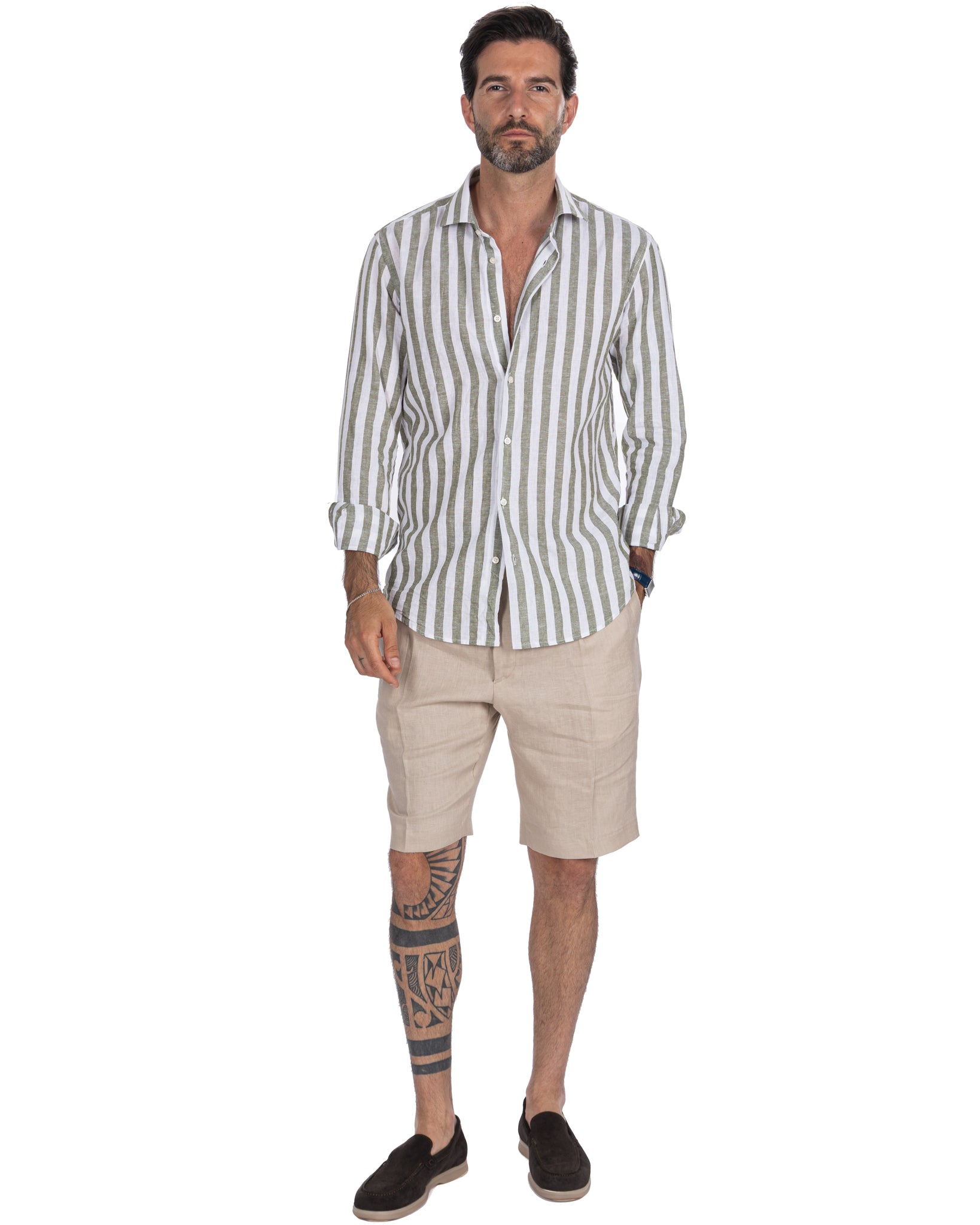 Rowan - high-waisted bermuda shorts with string pleats