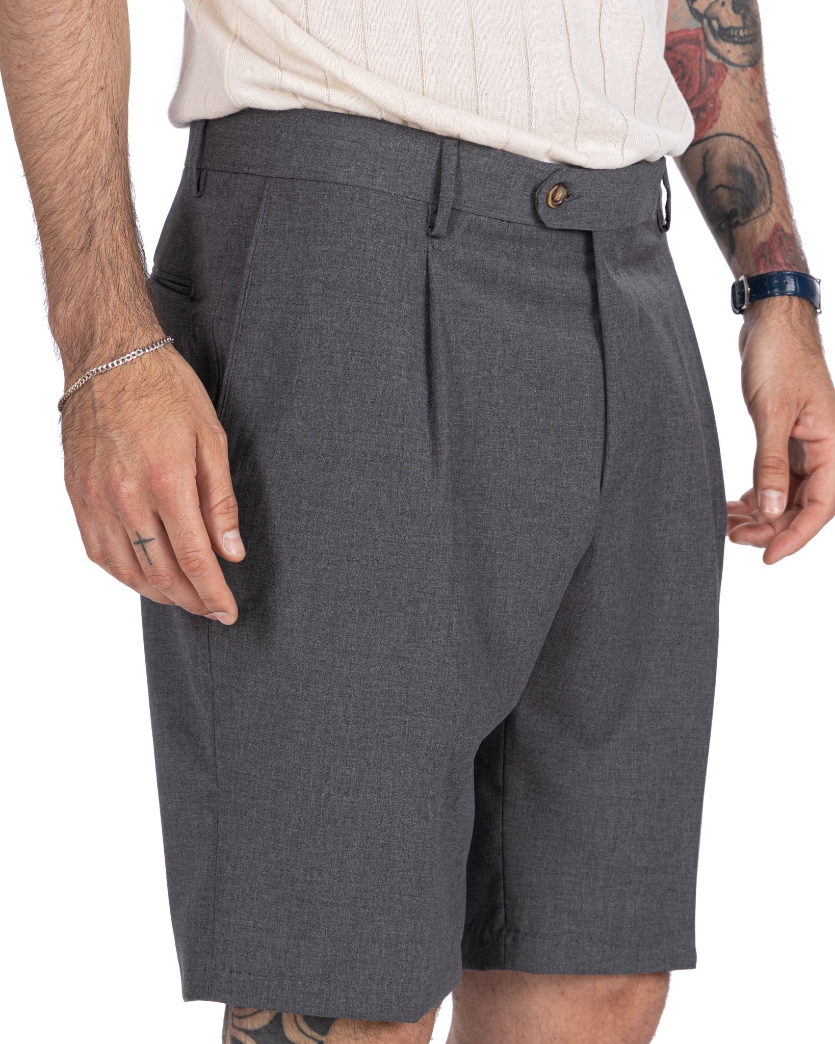 Colton - High-waisted Bermuda Shorts with Darts Charcoal