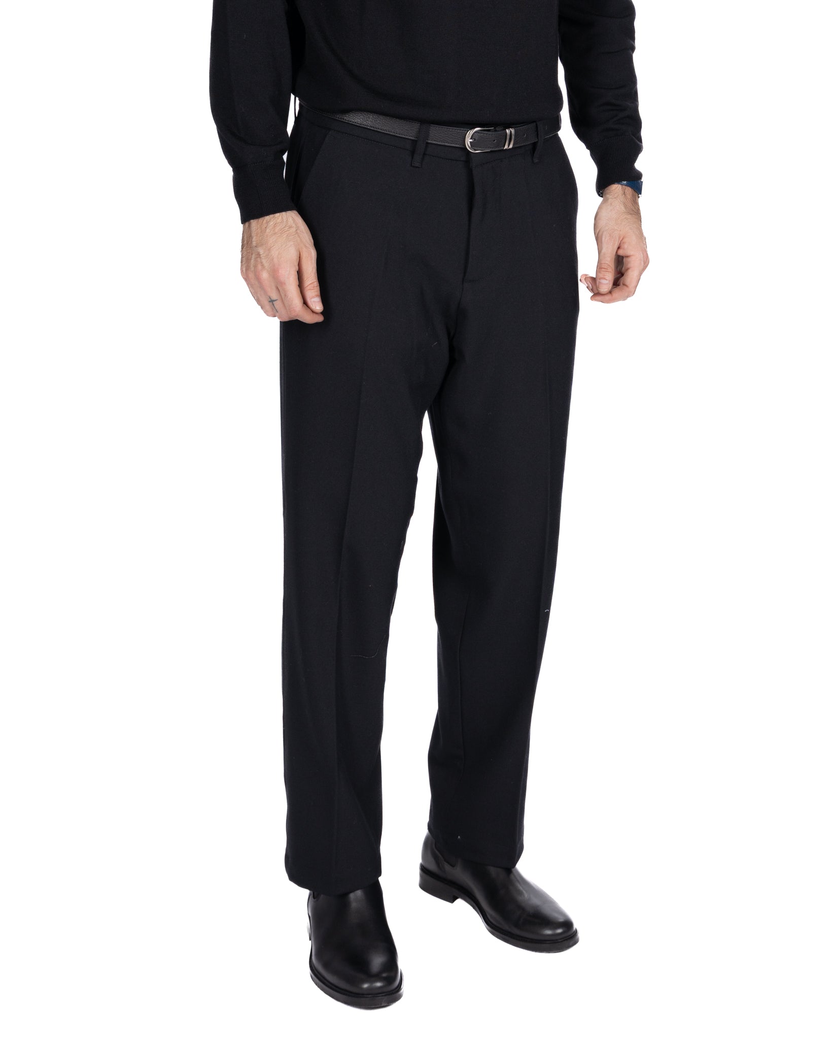 Zeiis black wide trousers
