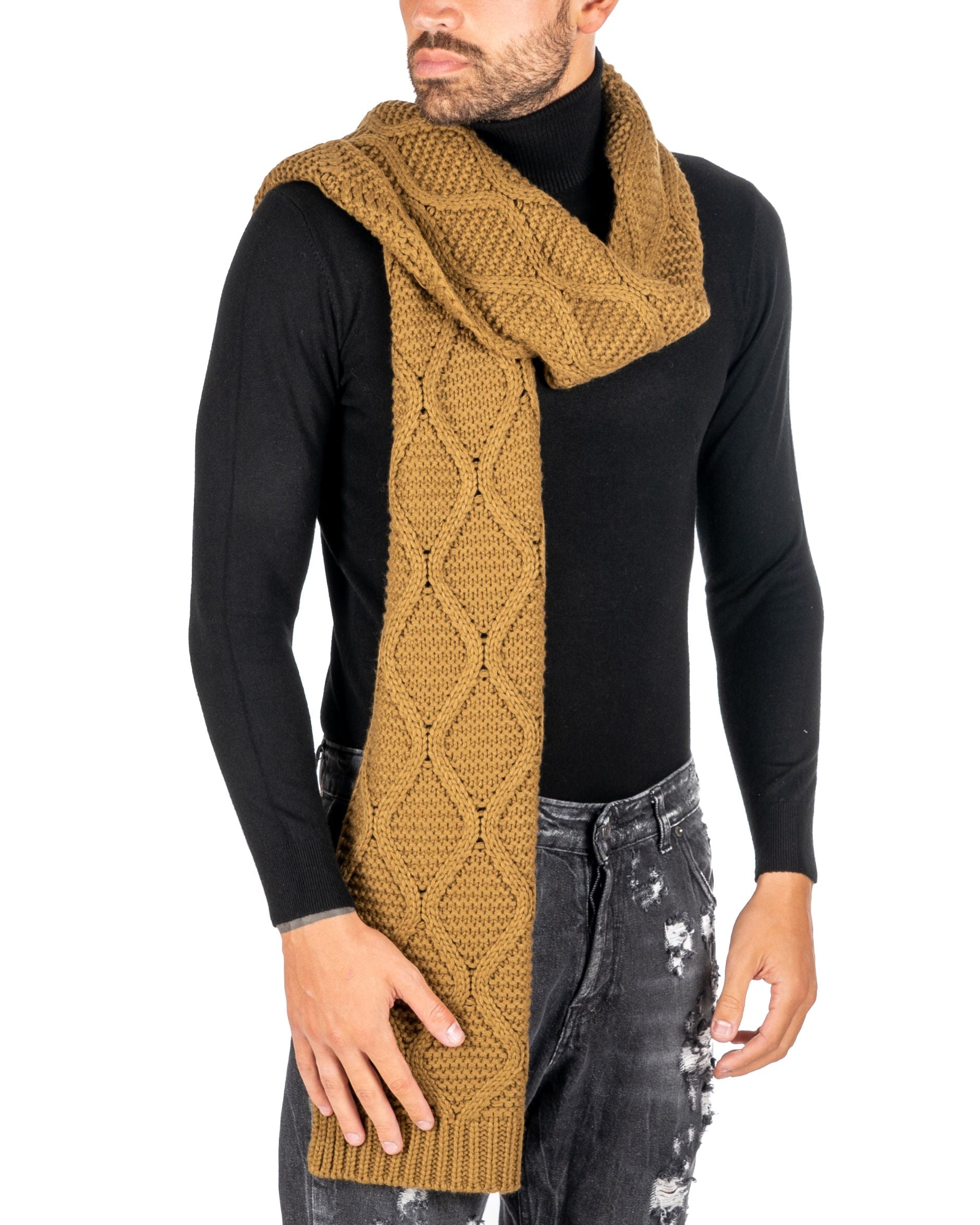 SENPAE HEAVY SCARF WITH BRAIDS PATTERN