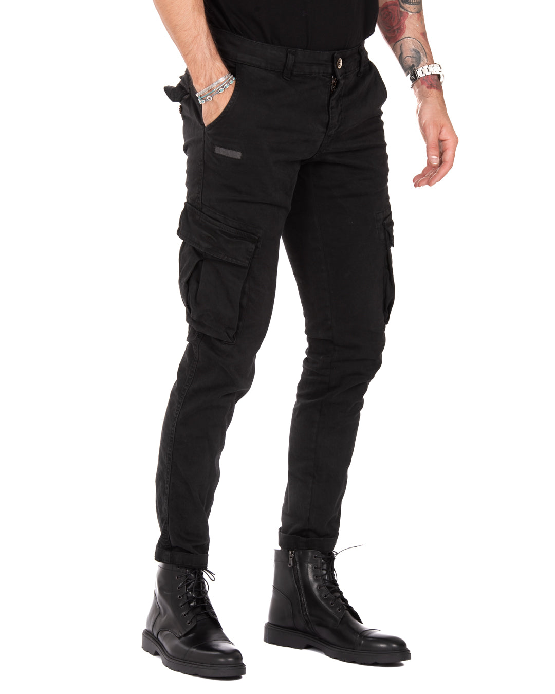 Roy - black cargo trousers