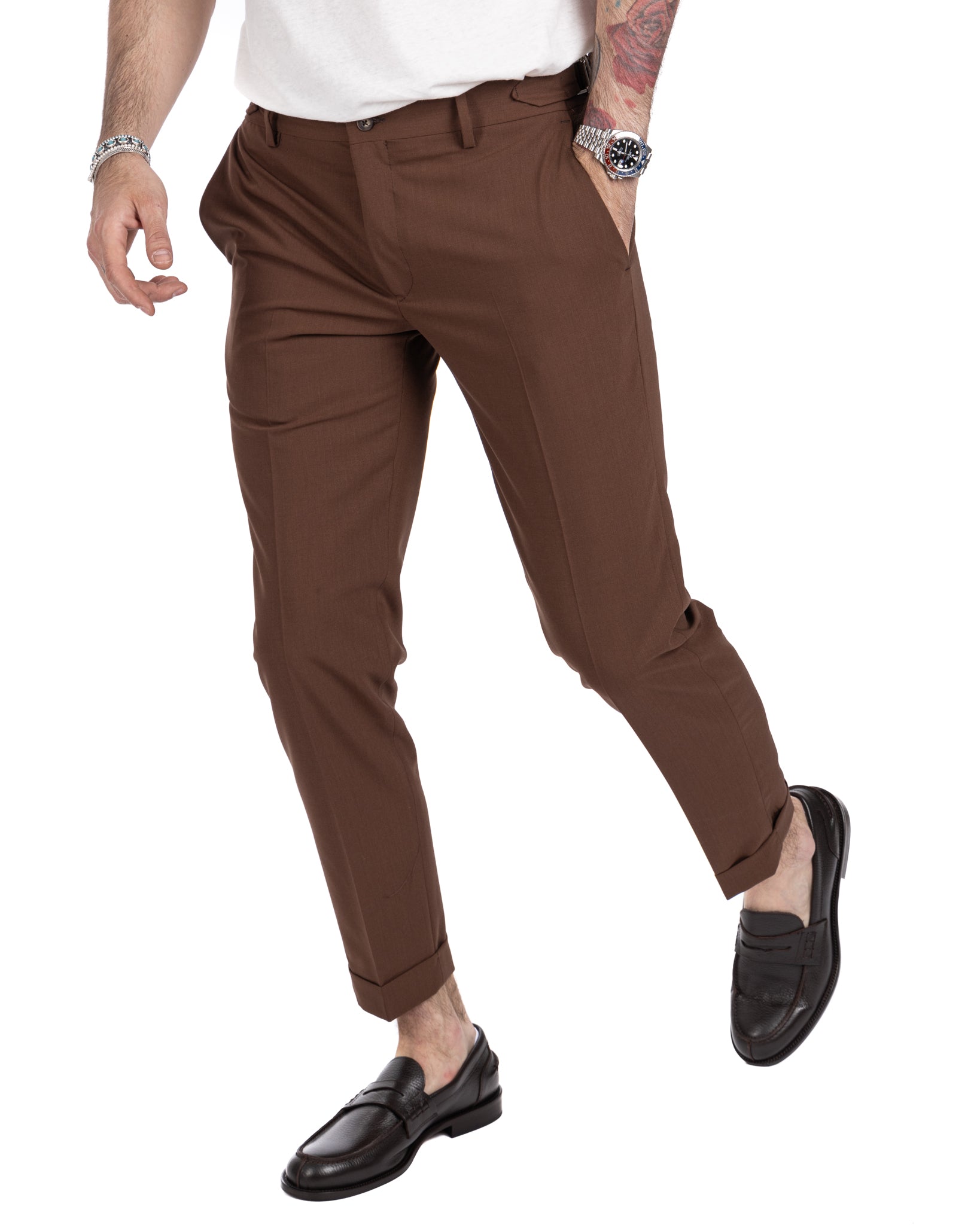 Trani - trousers with dark brown buckles