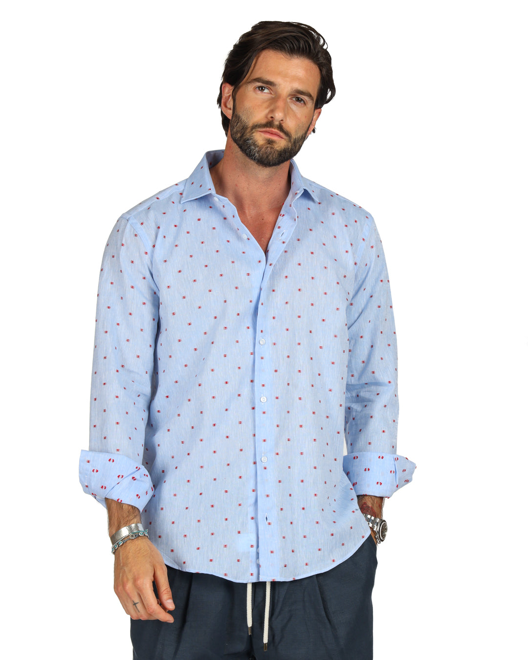 Salina - Camicia classica celeste con ricami rossi in lino