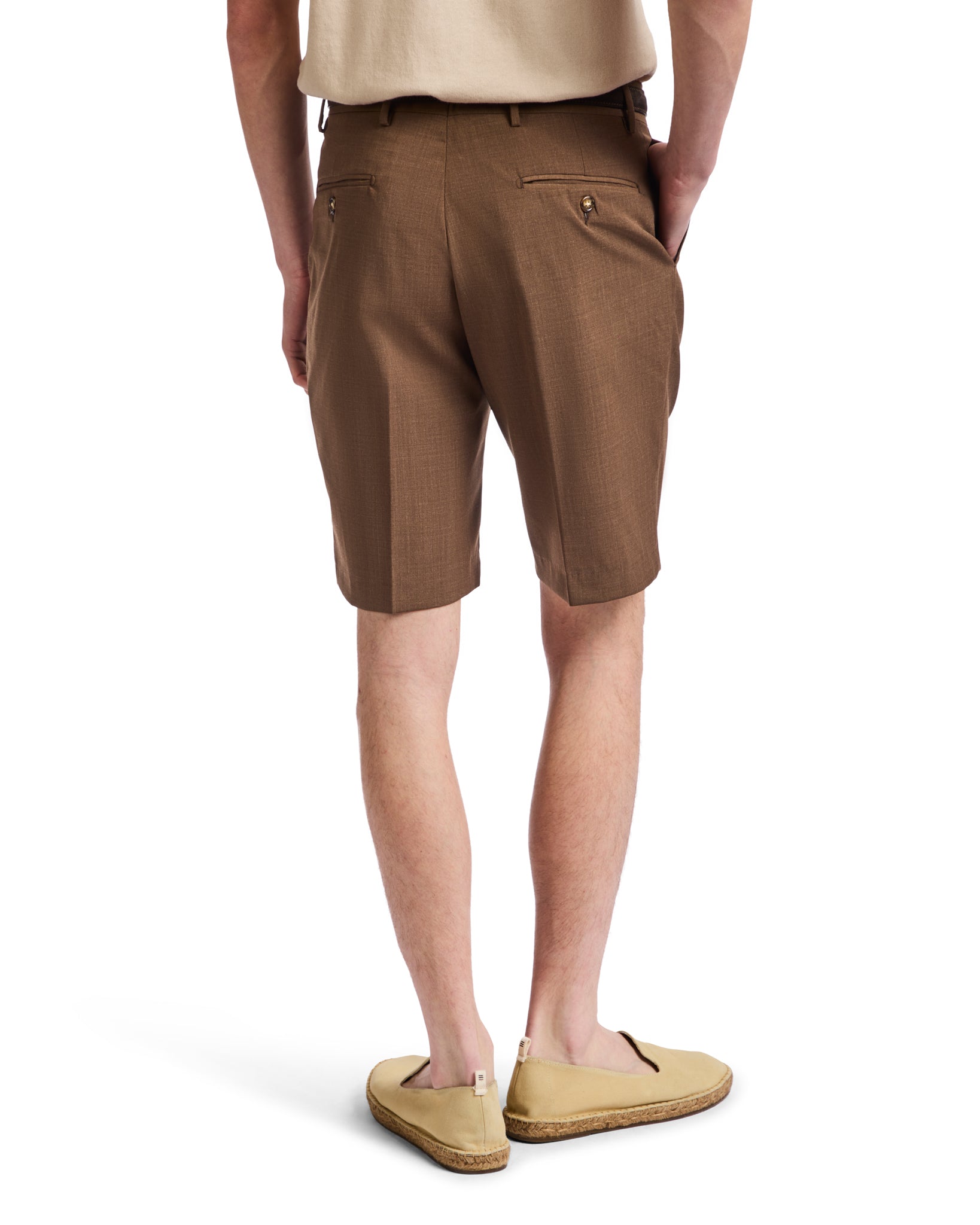 Colton - High-waisted Bermuda shorts with darts in dark brown