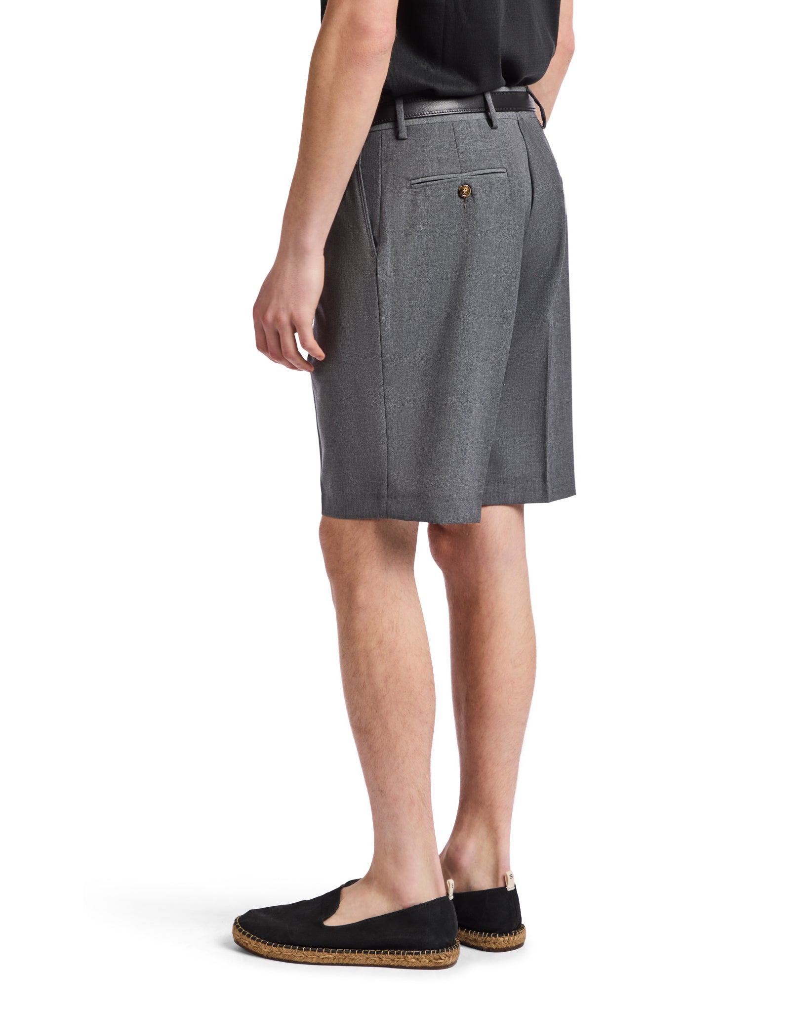 Colton - High-waisted Bermuda Shorts with Darts Charcoal