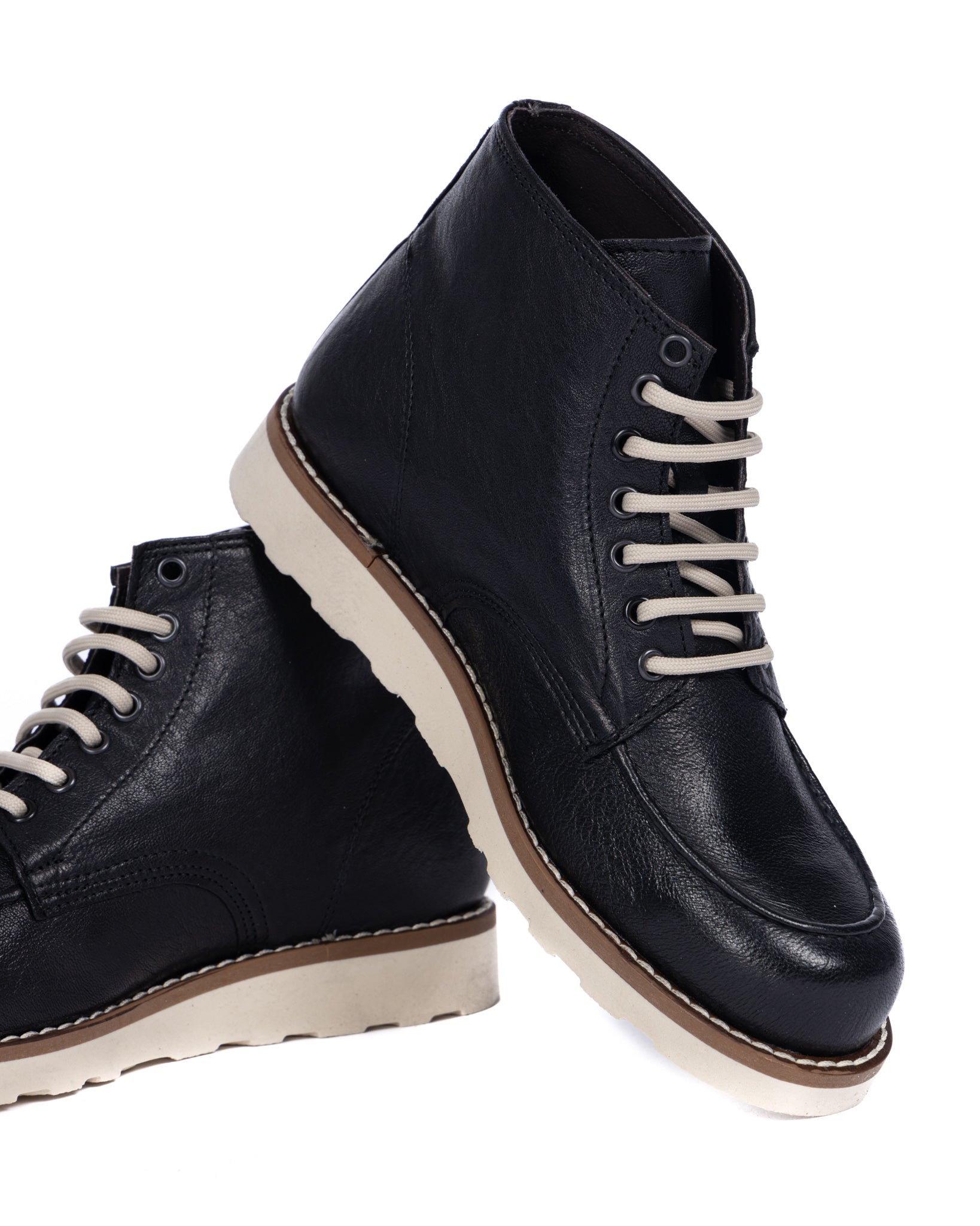 Moon - black leather boot