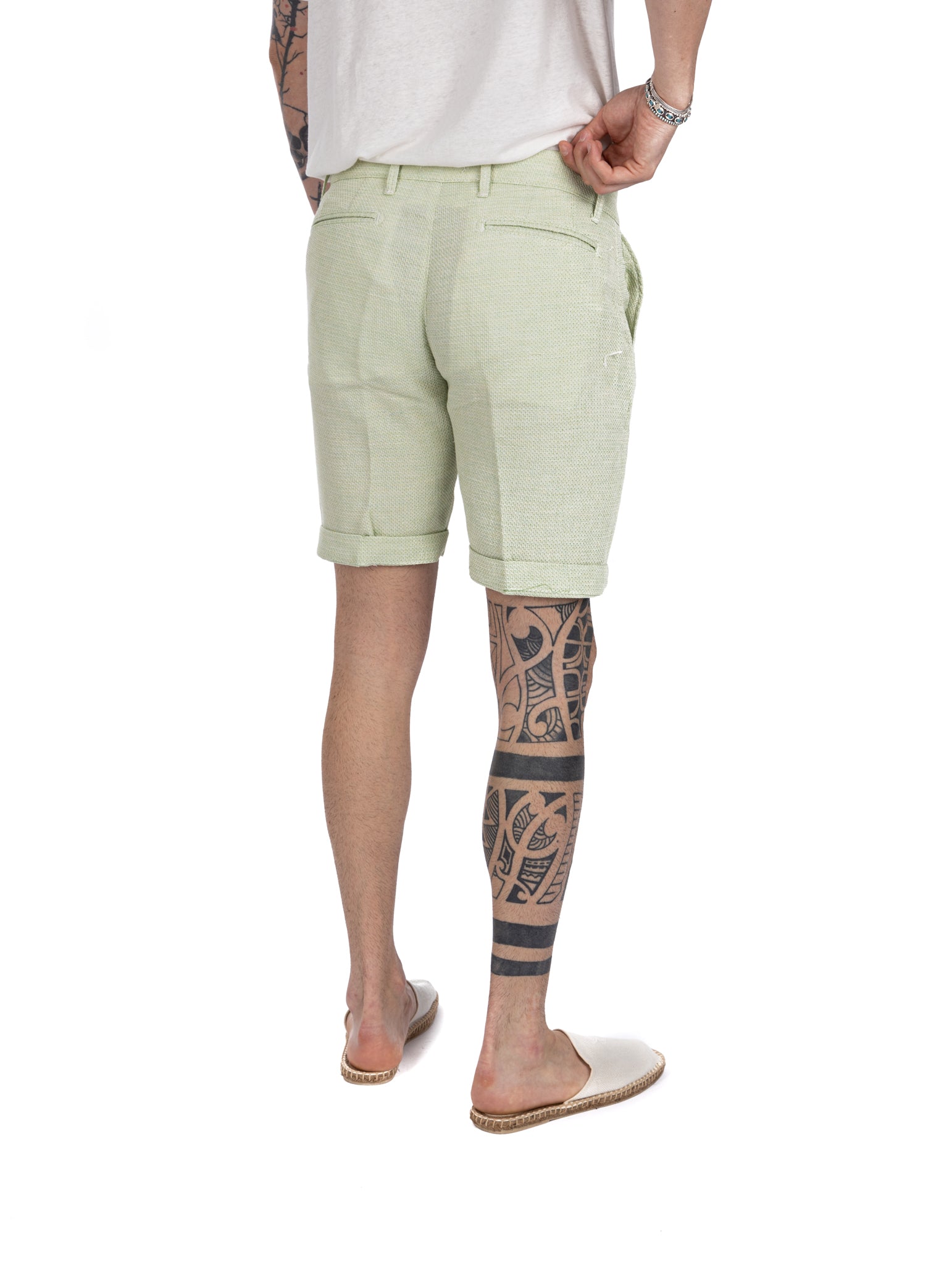 Leuca - green linen and cotton Bermuda shorts