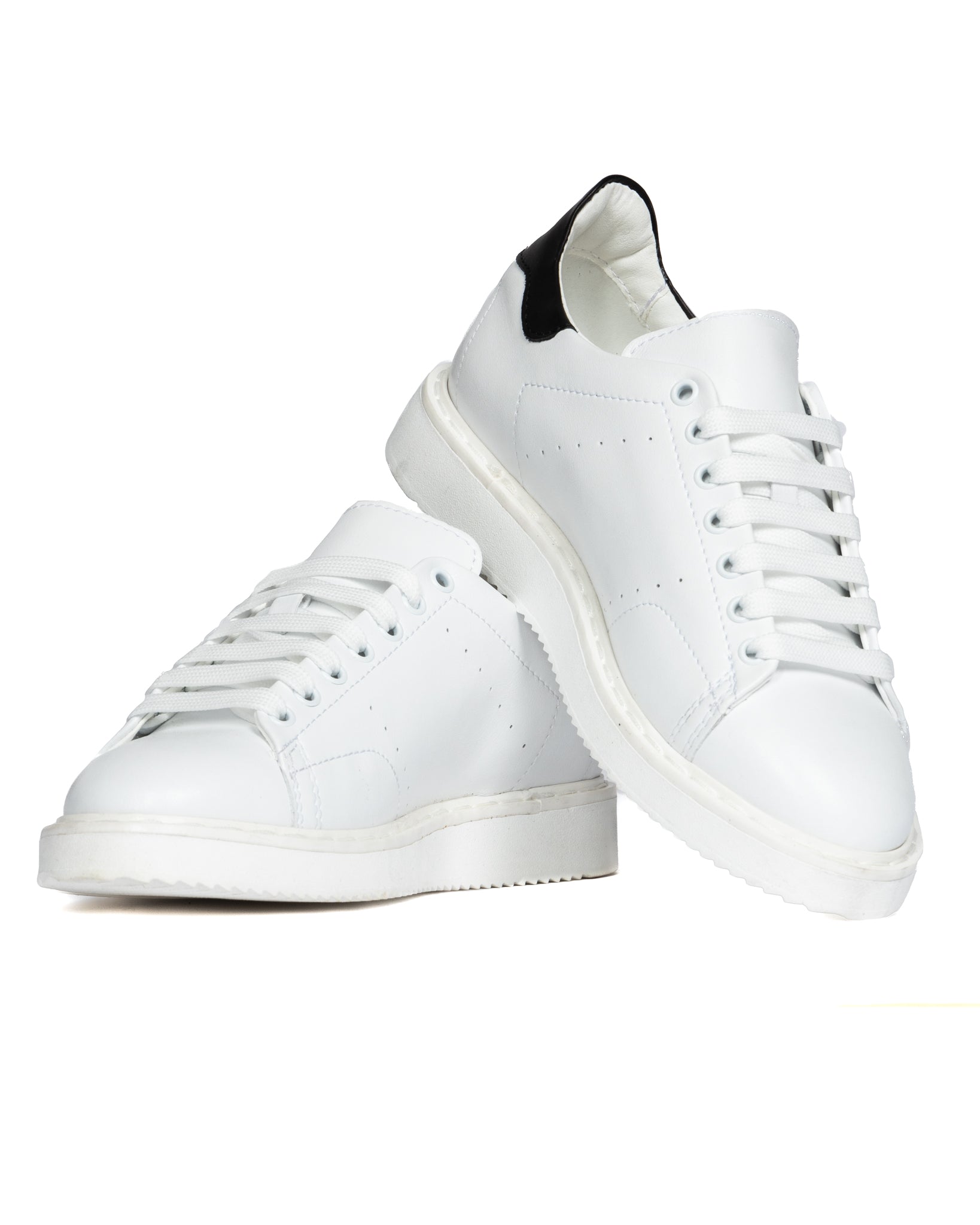 S01 - white leather sneakers with black details