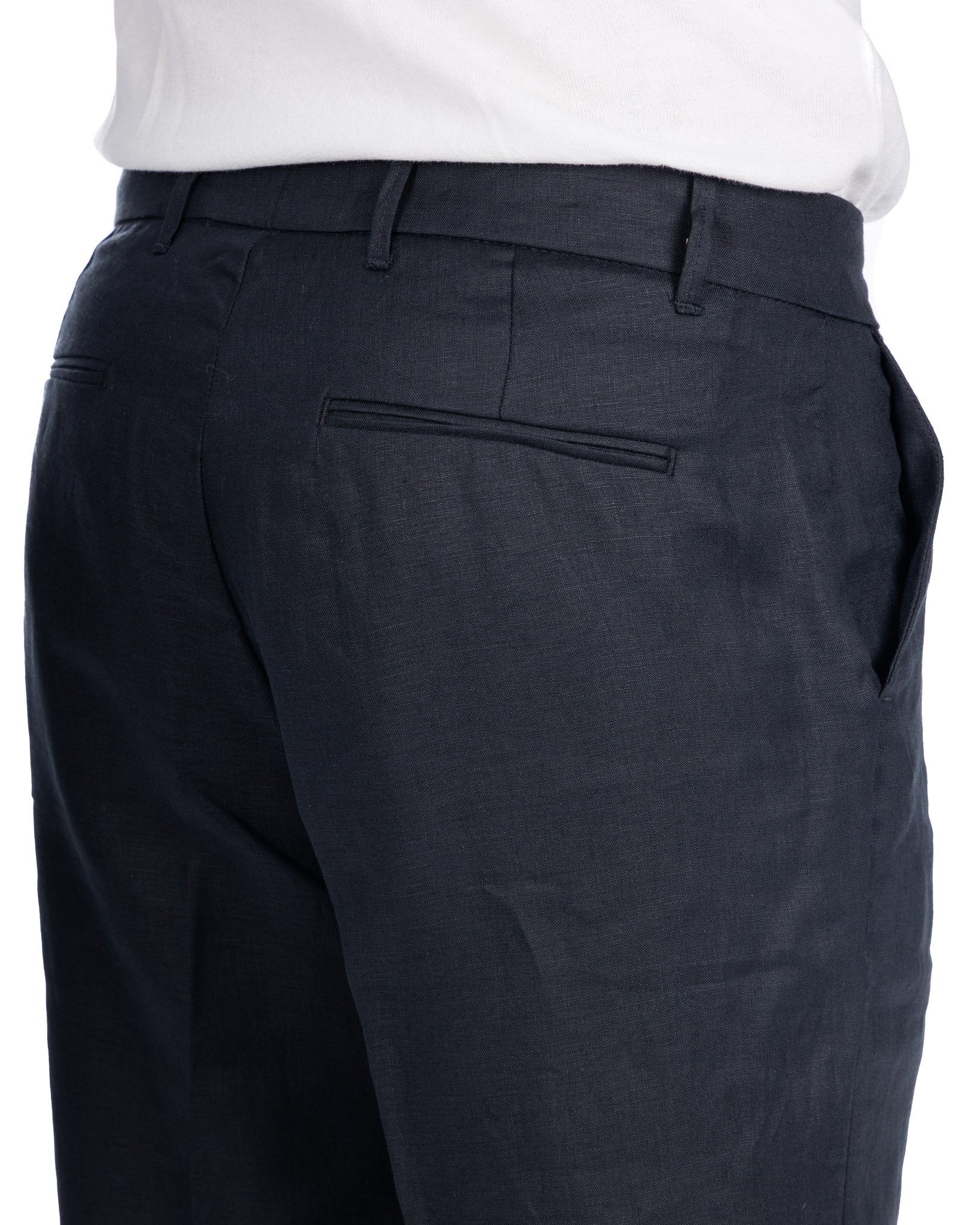 Lucas - wide black trousers in pure linen