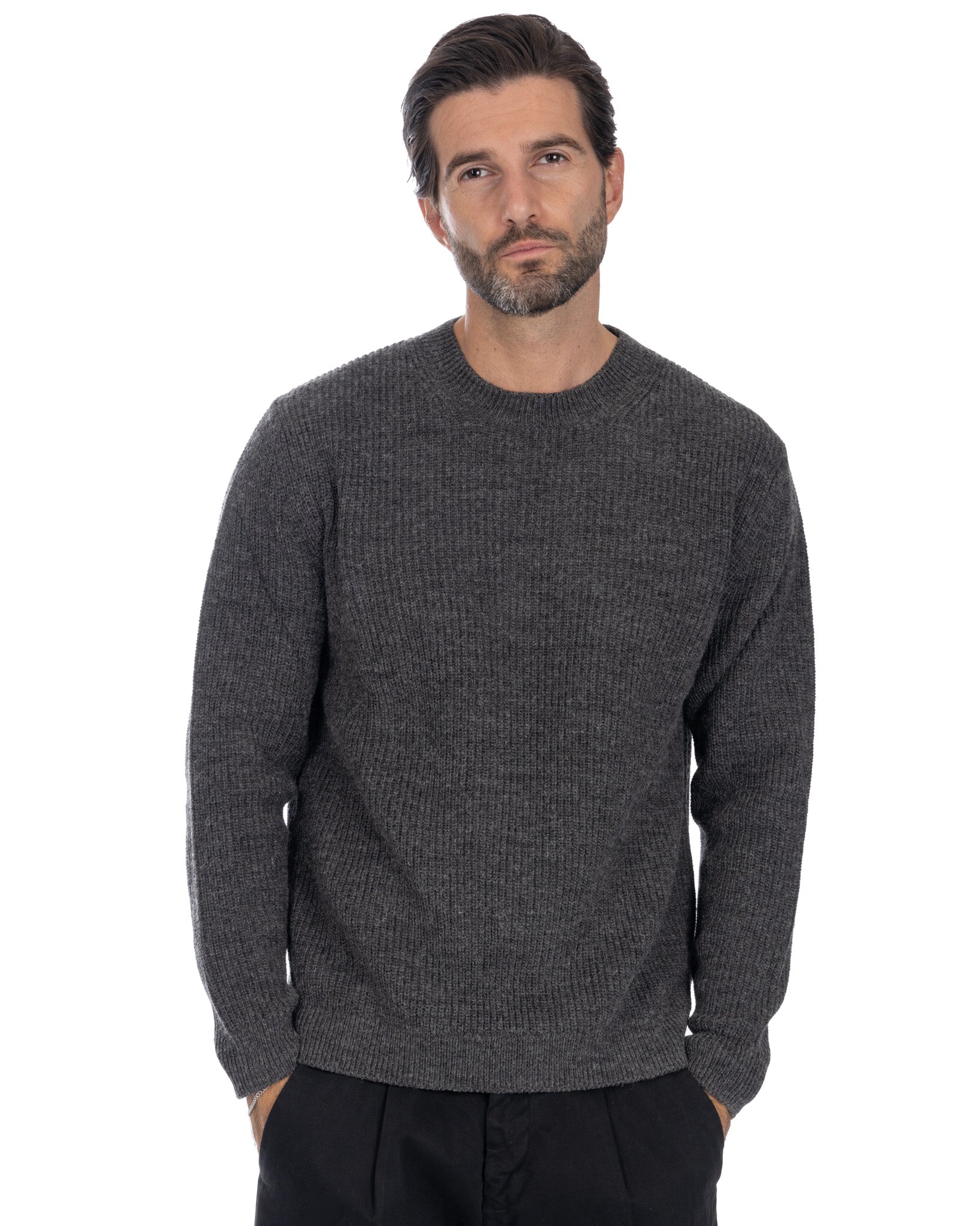 Sven - anthracite ribbed crew neck sweater